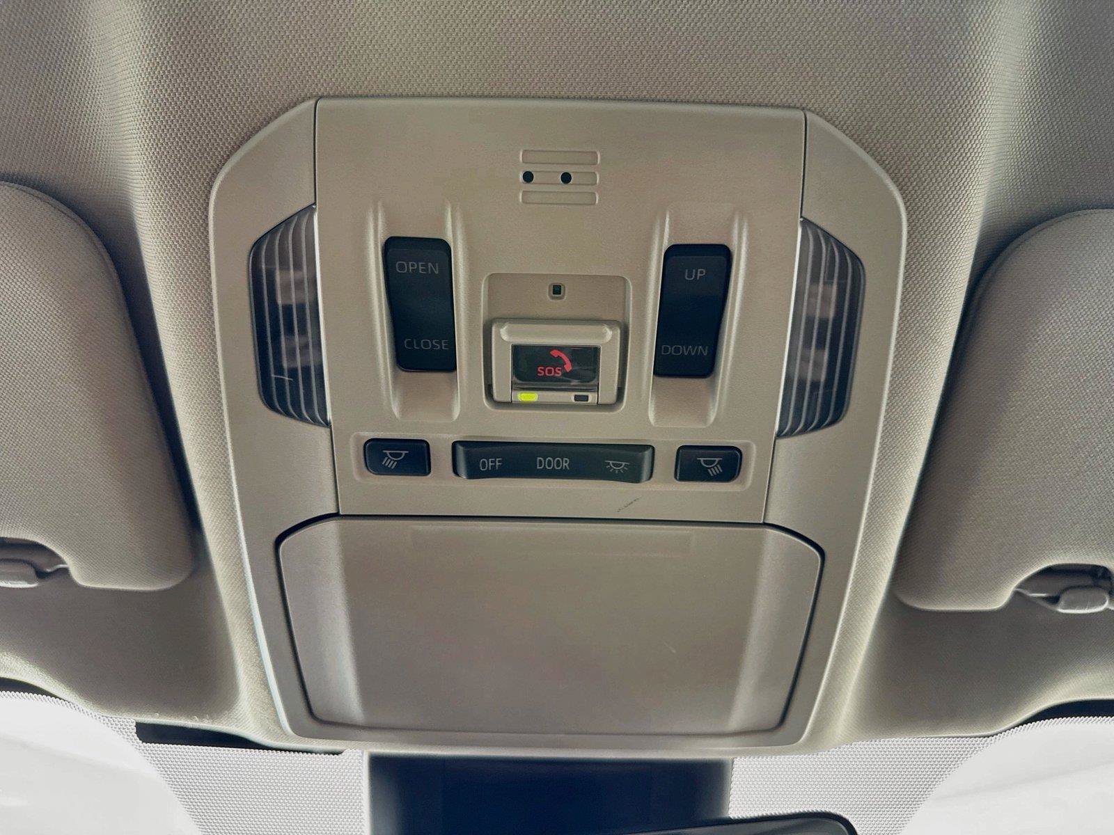 Certified 2023 Toyota Highlander XLE FWD image 24