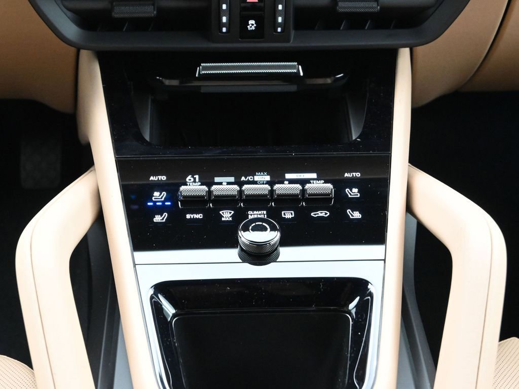 New 2026 Porsche Cayenne image 23
