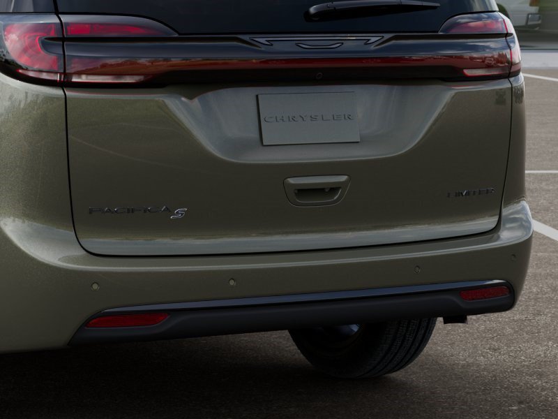 New 2027 Chrysler Pacifica Limited FWD image 14