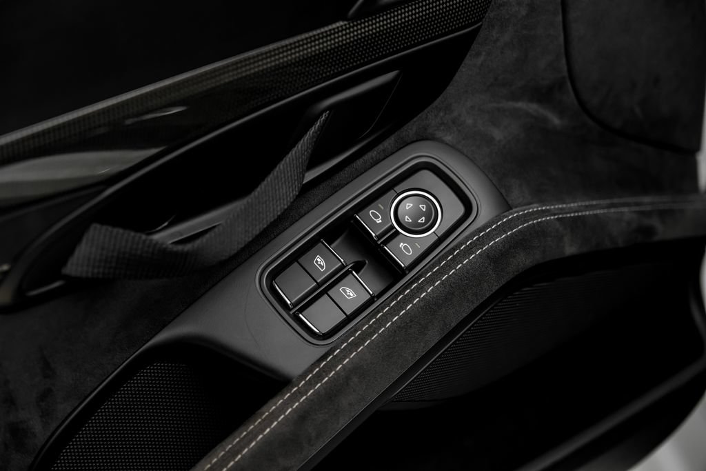 Used 2018 Porsche 911 GT2 RS RWD image 49