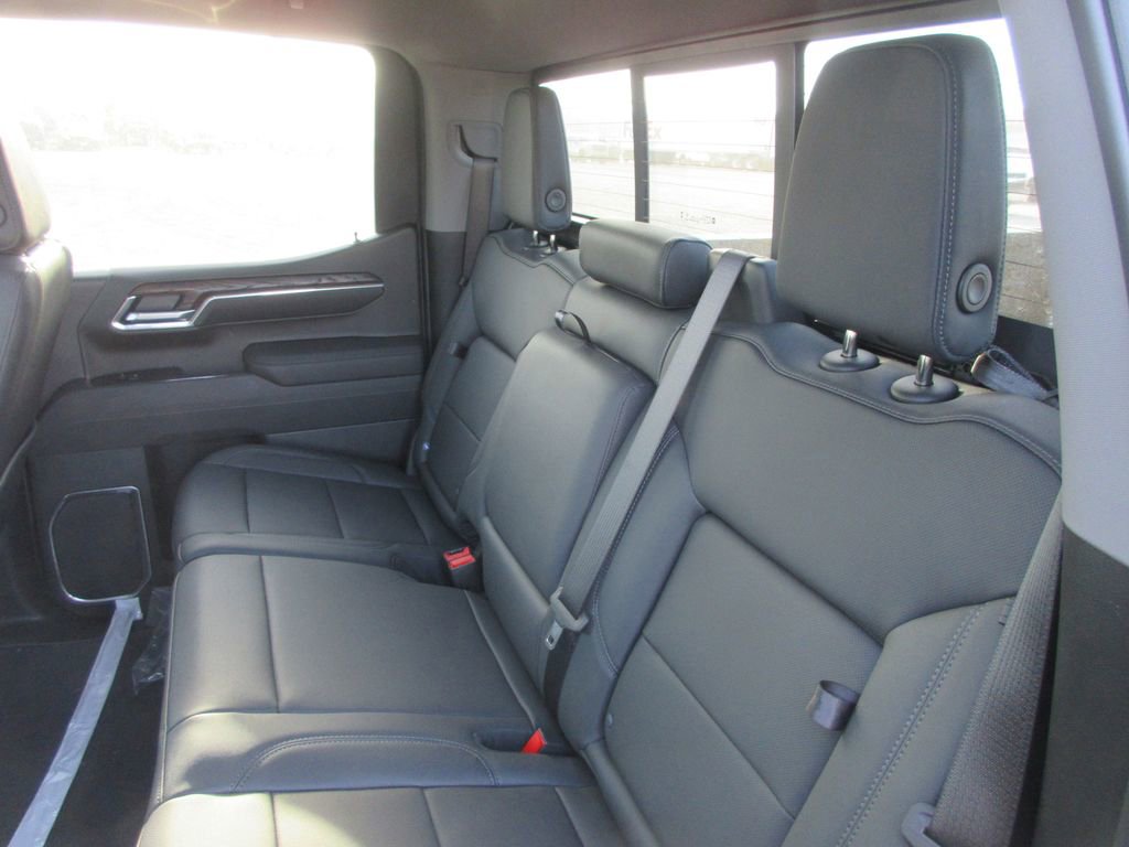 New 2026 GMC Sierra 1500 SLT w/ SLT Premium Plus Package image 13