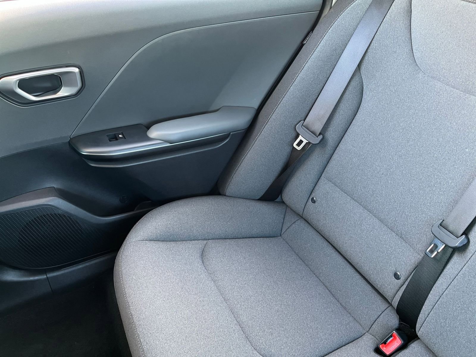 Used 2025 Kia K4 LXS image 38