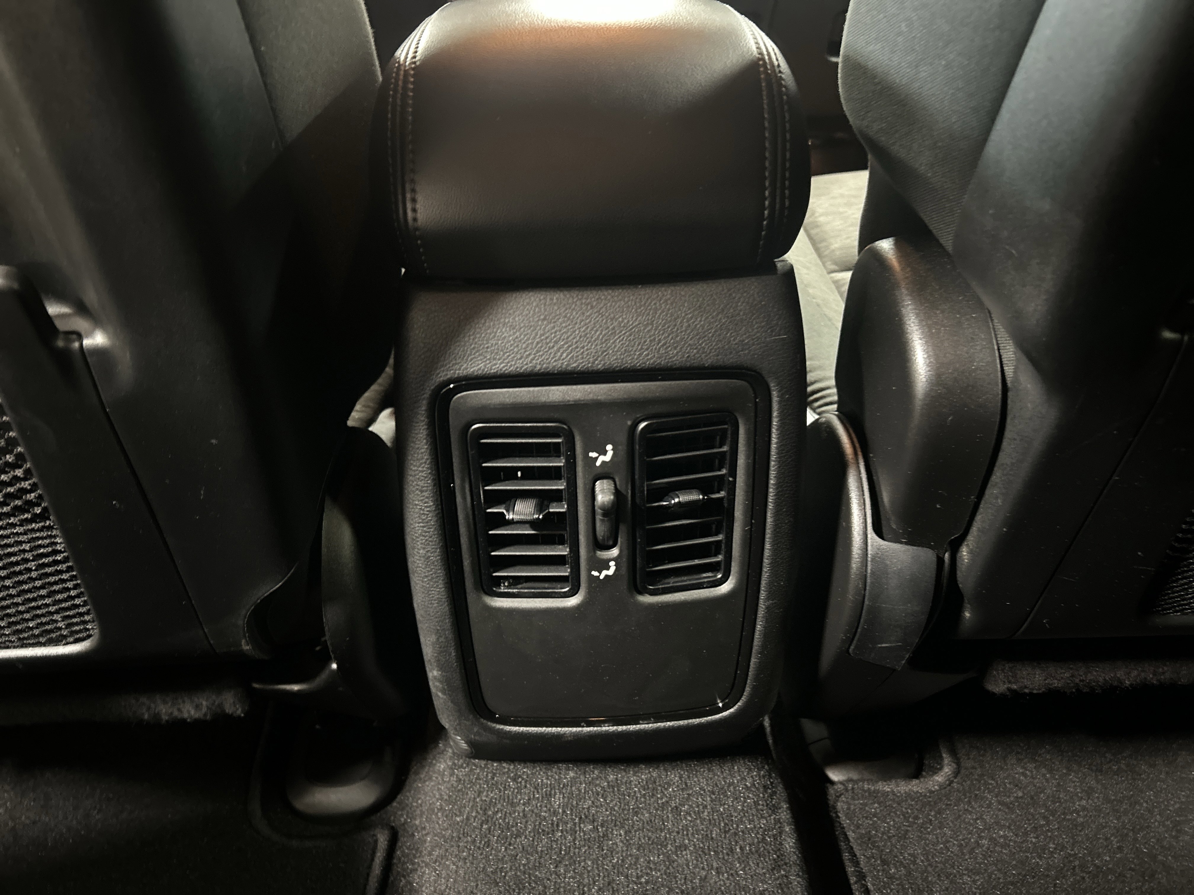 Used 2024 Dodge Durango SXT image 28