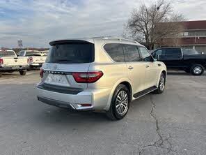 Used 2024 Nissan Armada SL w/ Captain's Chairs Package image 17