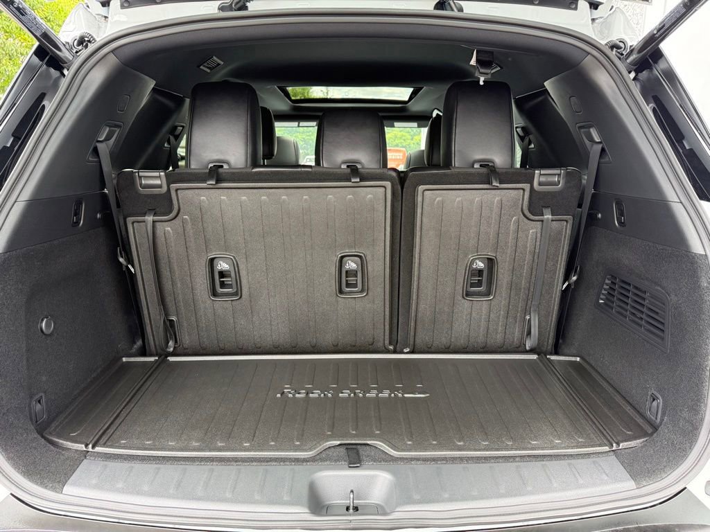 New 2026 Nissan Pathfinder Rock Creek AWD/4WD image 9