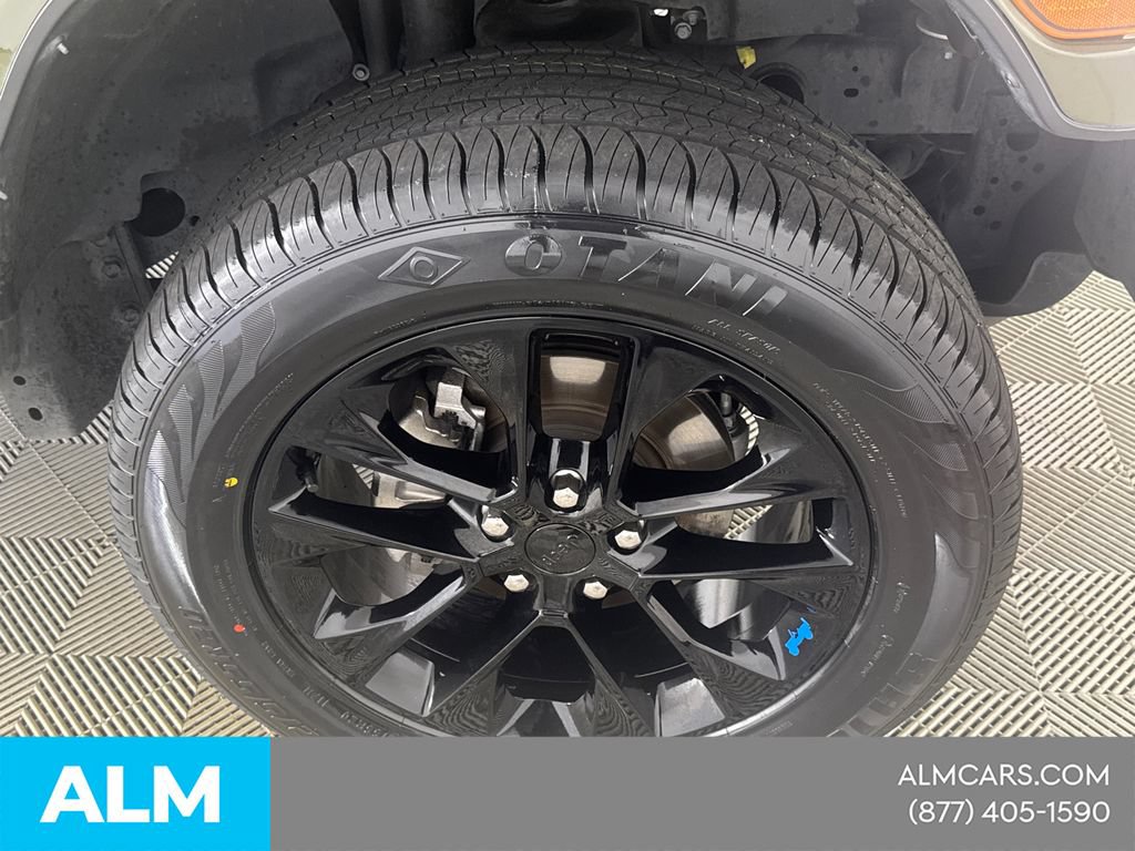 Used 2023 Jeep Wrangler Unlimited Sahara AWD/4WD image 15