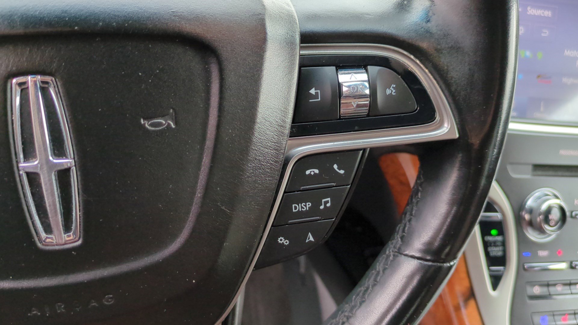 Used 2020 Lincoln Nautilus Reserve image 18