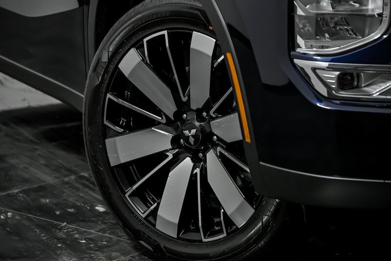 New 2026 Mitsubishi Outlander SE AWD/4WD image 3
