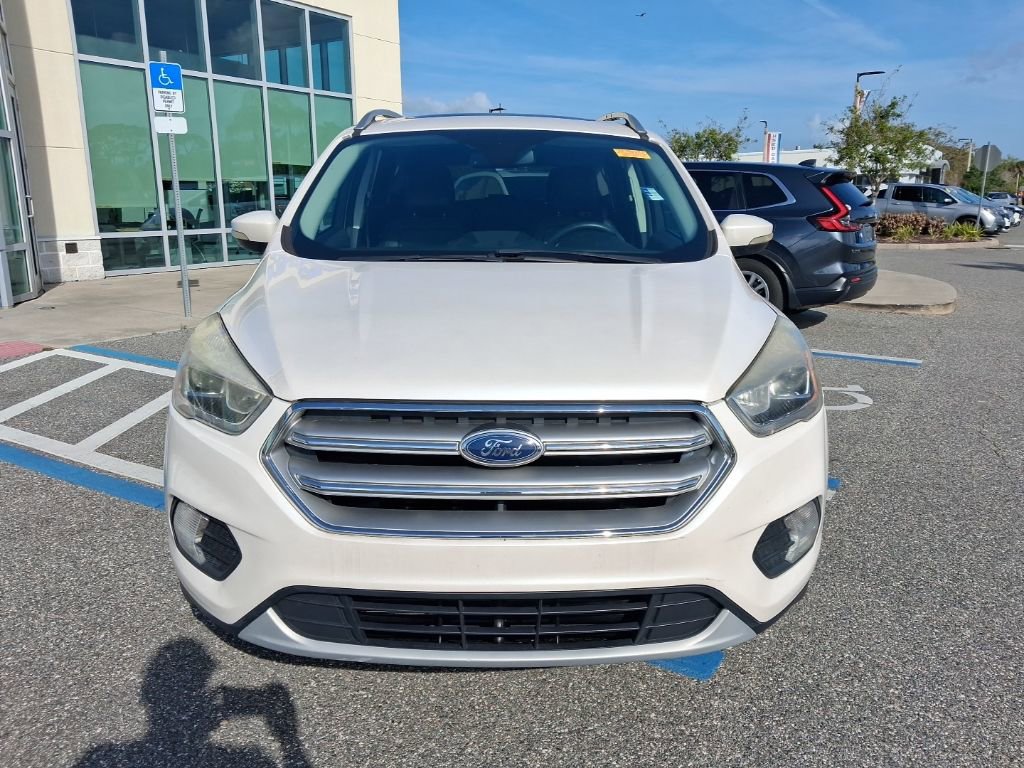 Used 2017 Ford Escape Titanium image 2