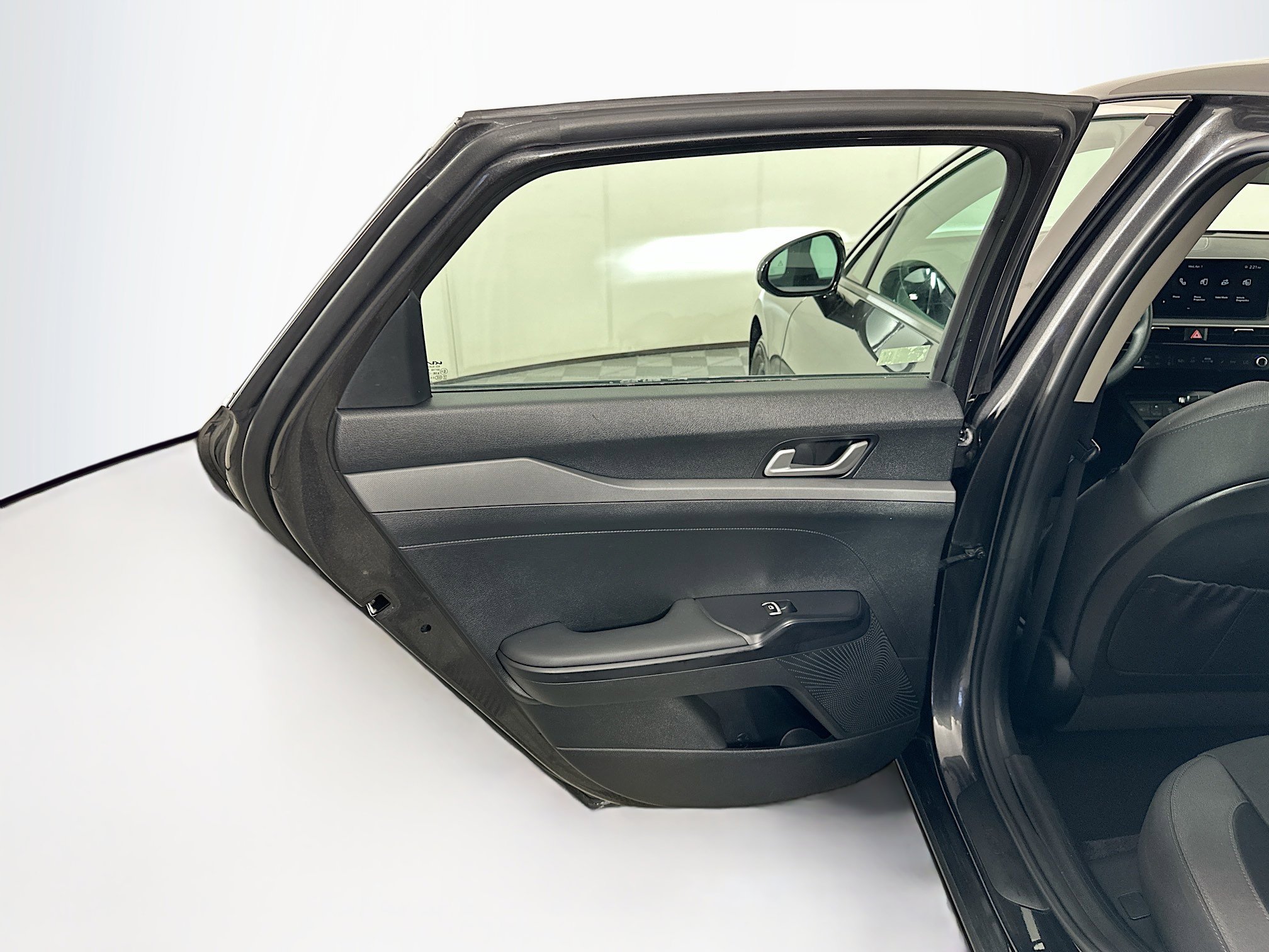 Used 2025 Kia K5 LXS FWD image 24