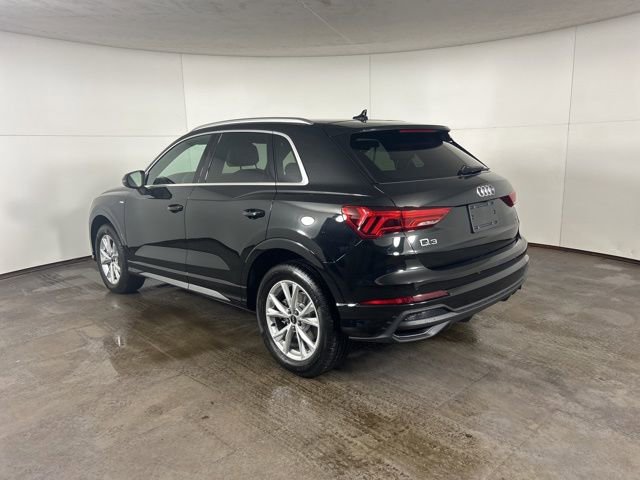 Certified 2025 Audi Q3 2.0T Premium w/ Convenience Package image 4