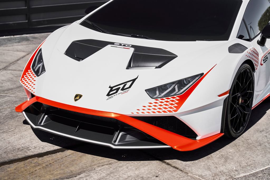 Used 2024 Lamborghini Huracan STO image 5