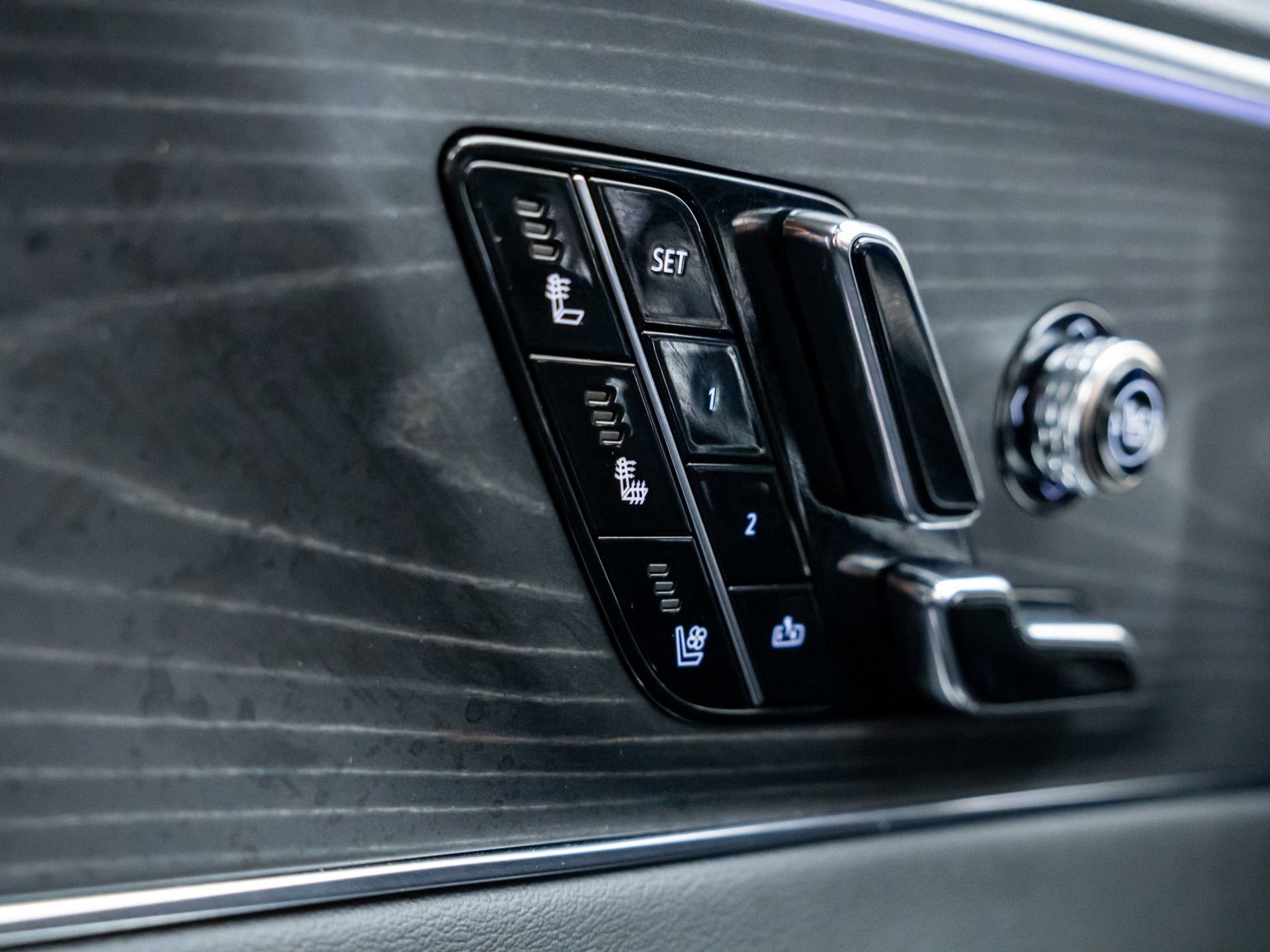 Certified 2025 Cadillac Lyriq Luxury w/ LPO, Floor Liner Package image 33