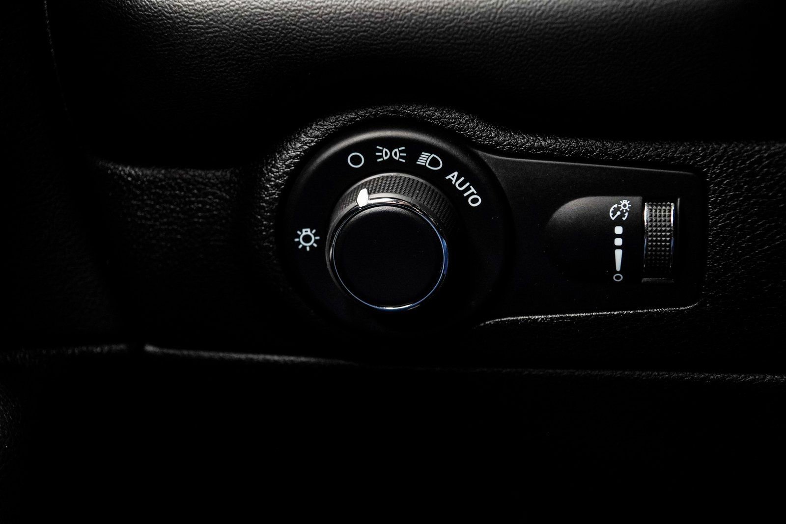 Used 2024 Dodge Durango GT image 29