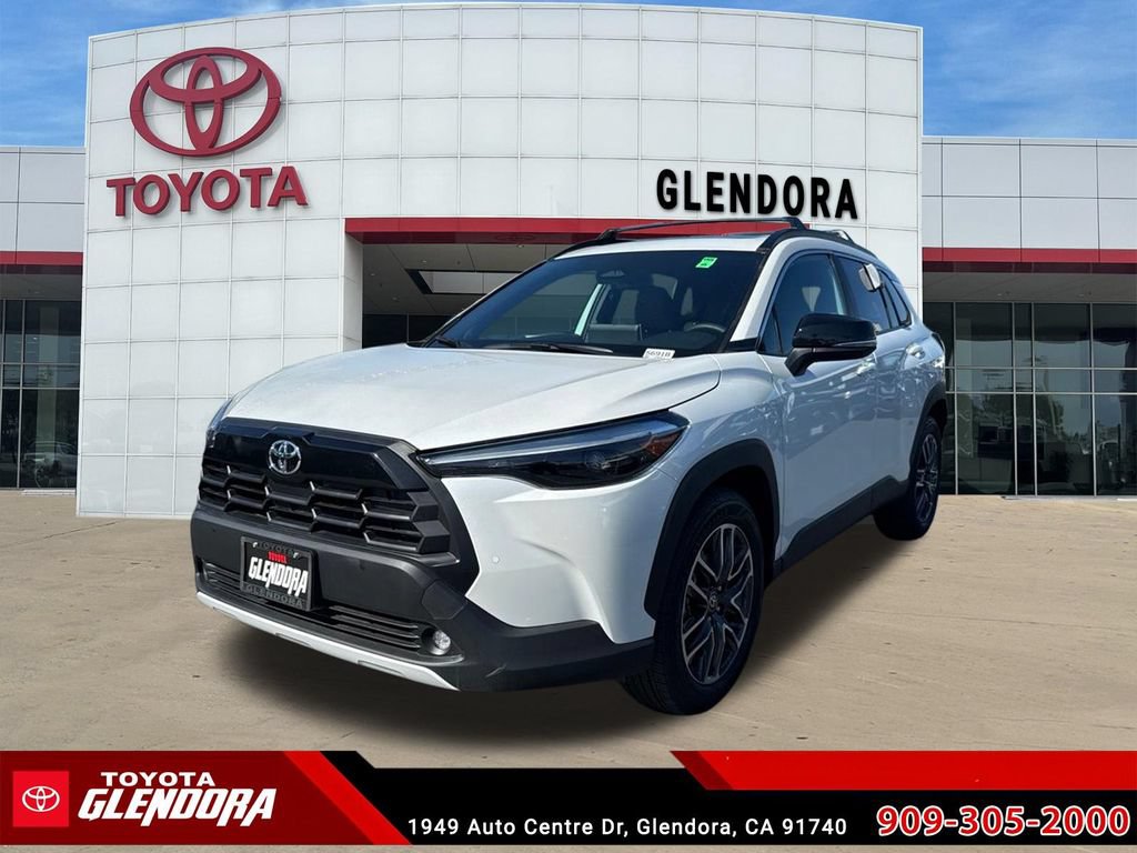 Used 2026 Toyota Corolla Cross XLE w/ Convenience Package FWD image 4
