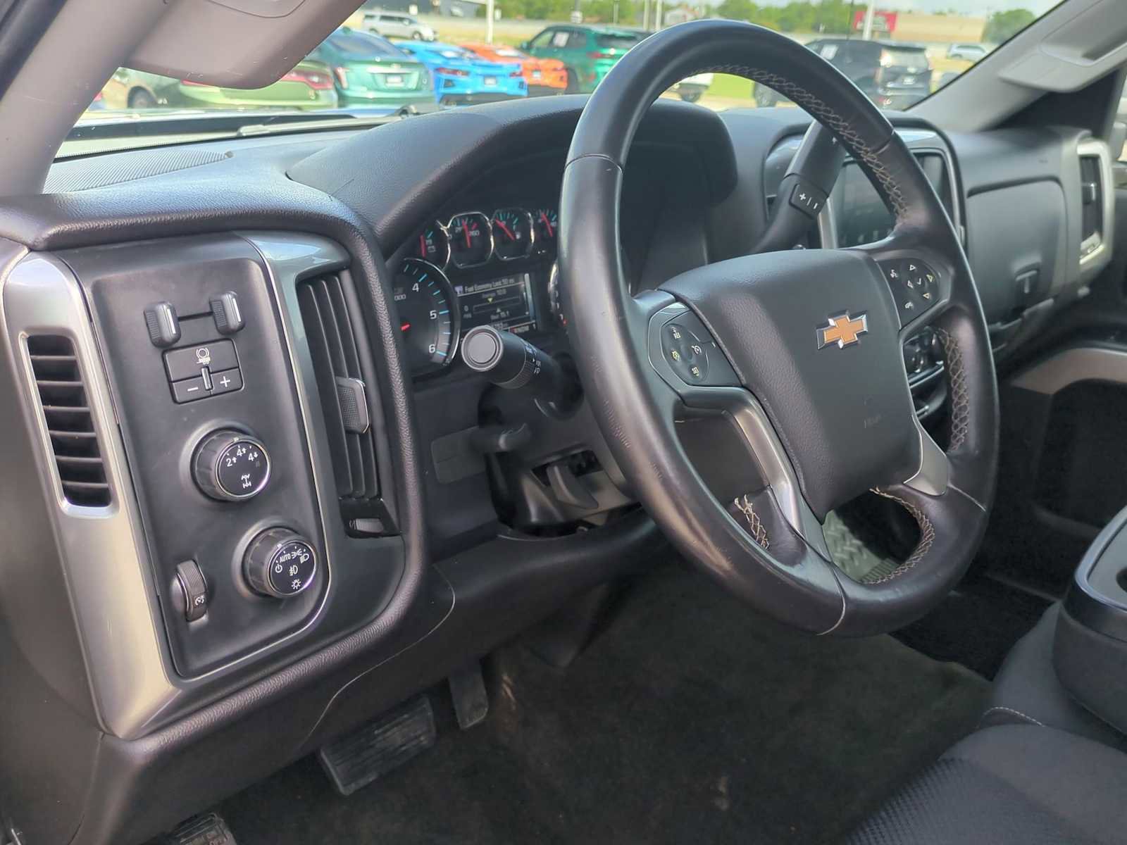 Used 2015 Chevrolet Silverado 2500 LT w/ LT Convenience Package image 10