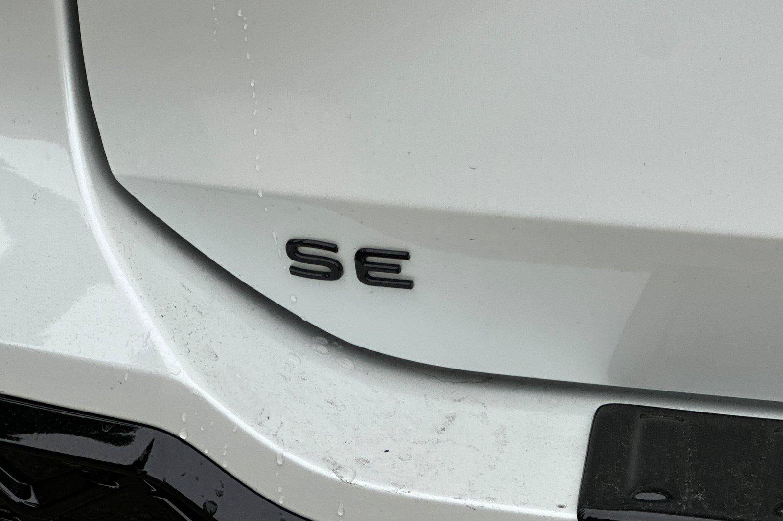 New 2026 Volkswagen Tiguan SE R-Line FWD image 24