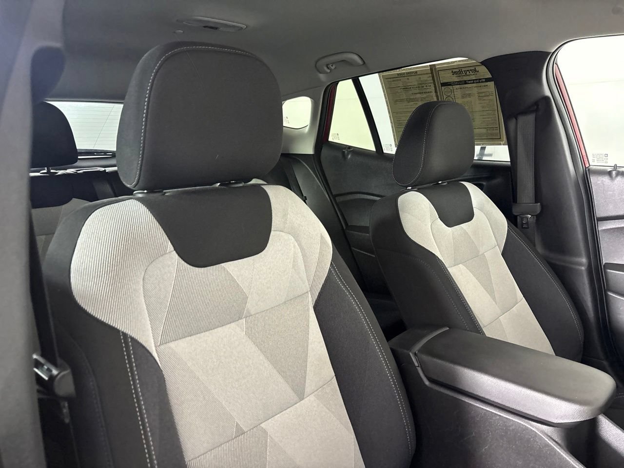 Used 2026 Chevrolet Trax LS FWD image 29