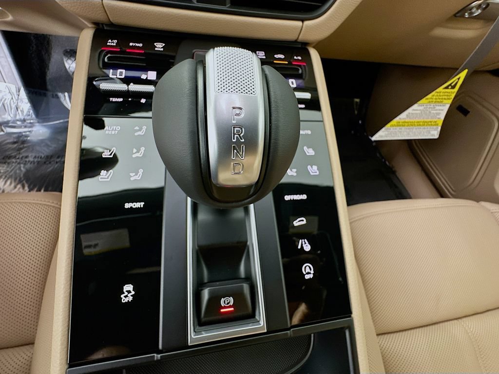 New 2026 Porsche Macan AWD/4WD image 19