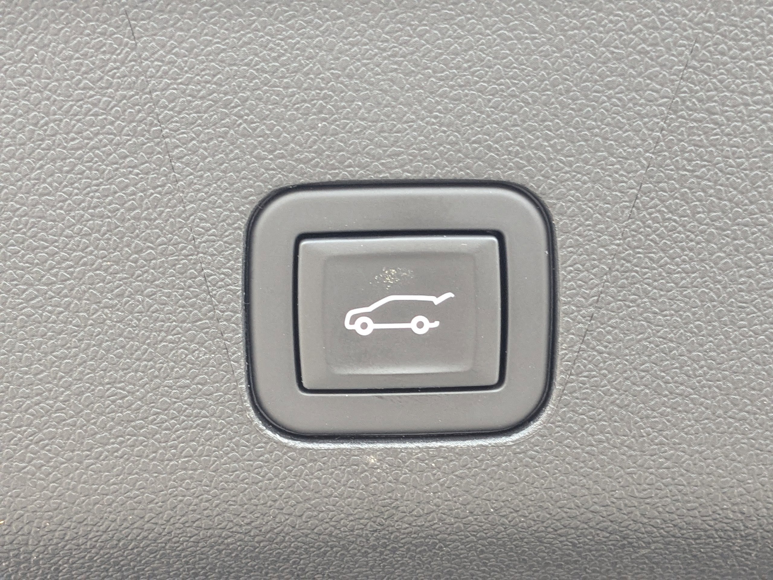 Used 2023 GMC Yukon XL Denali Ultimate image 13