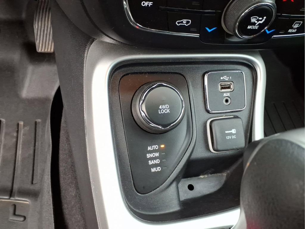Used 2019 Jeep Compass Sport image 19