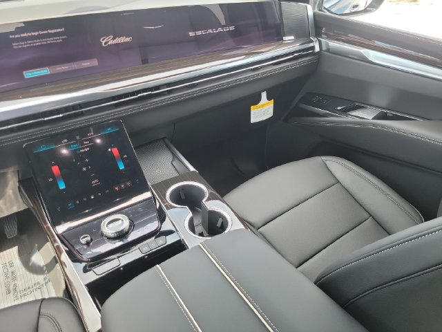 New 2026 Cadillac Escalade ESV 4WD w/ LPO, Floor Liner Package image 14