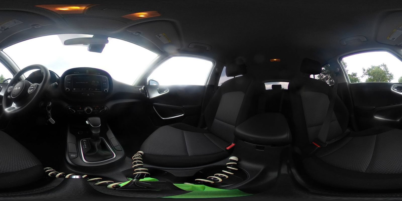 Used 2025 Kia Soul LX w/ LX Technology Package FWD image 37