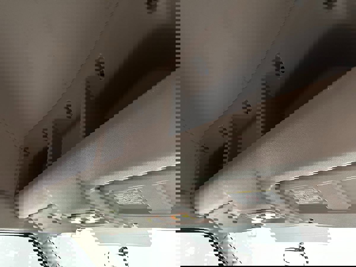 Used 2018 Nissan NV 2500 SV w/ Rear Door Glass Package image 15