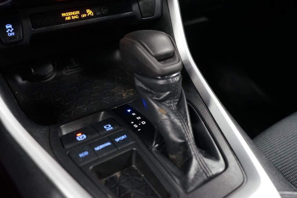 Certified 2021 Toyota RAV4 LE image 20