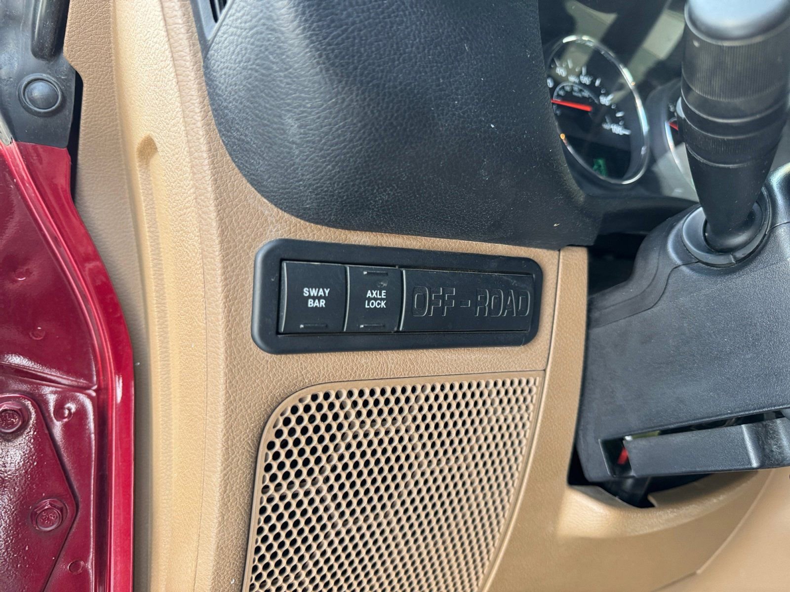 Used 2013 Jeep Wrangler Unlimited Rubicon w/ Connectivity Group image 21