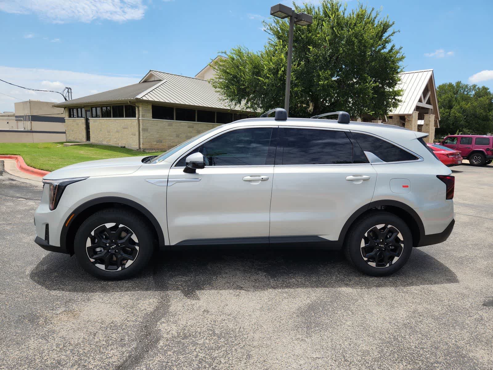 New 2026 Kia Sorento S FWD image 4
