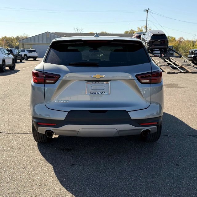 Certified 2025 Chevrolet Blazer LT FWD image 5