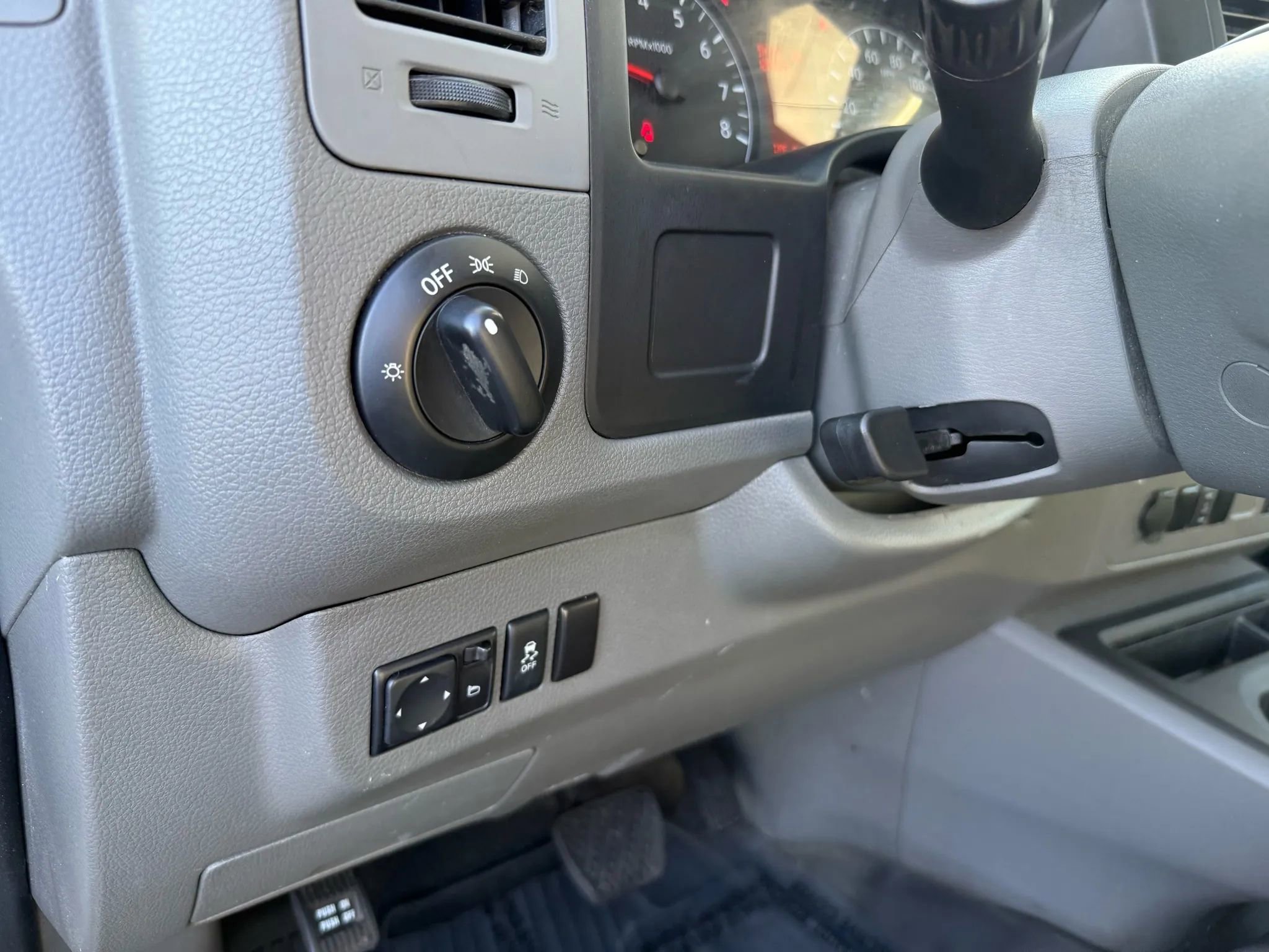 Used 2018 Nissan NV 2500 SV image 11