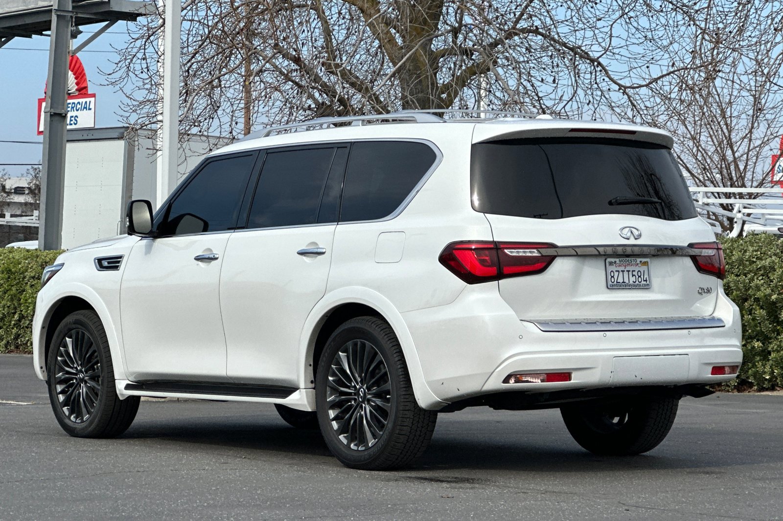 Used 2022 INFINITI QX80 Premium Select w/ Cargo Package image 6