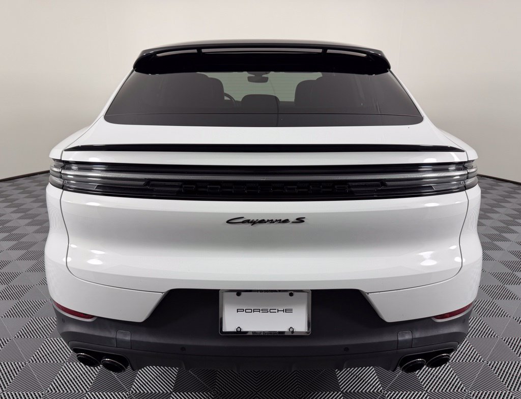 Certified 2024 Porsche Cayenne S AWD/4WD image 14