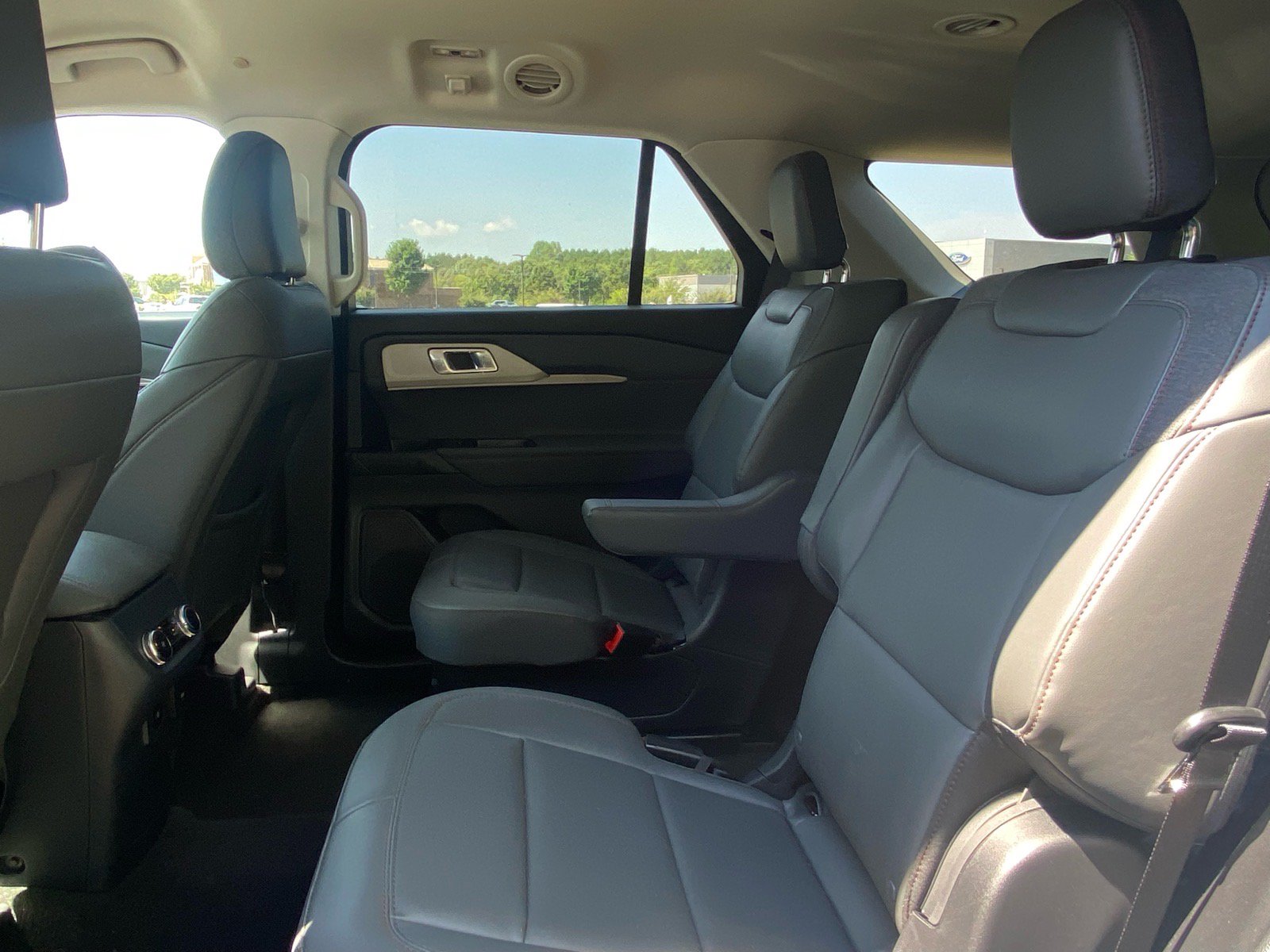 Used 2026 Ford Explorer Active w/ Active Comfort Package AWD/4WD image 20