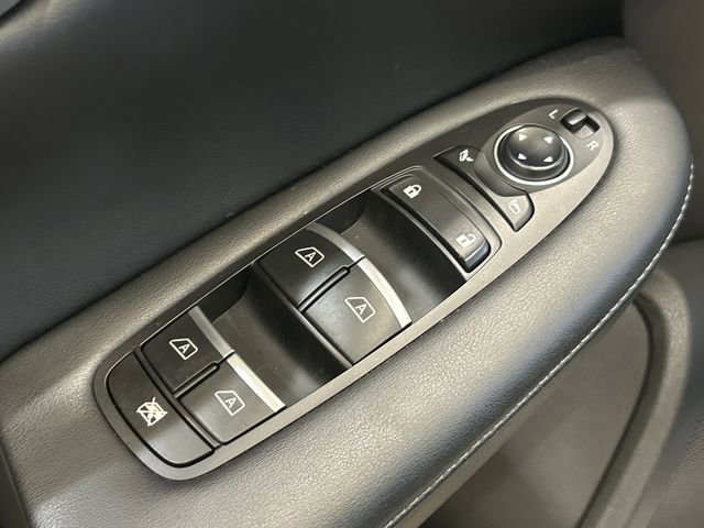 Certified 2025 INFINITI QX50 Luxe w/ Accent Package image 23