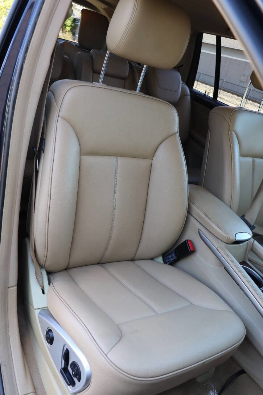 Used 2012 Mercedes-Benz GL 450 4MATIC image 36