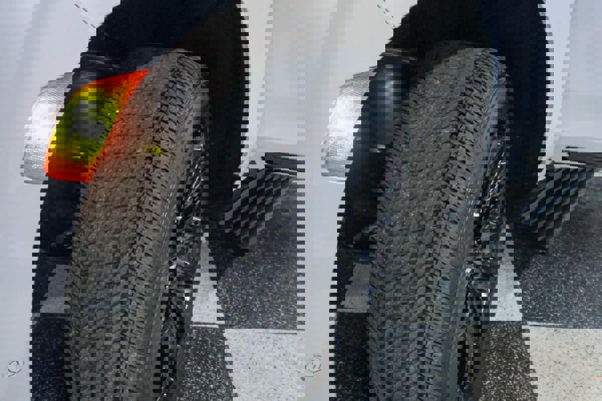 Used 2024 Cadillac Escalade ESV Sport Platinum w/ LPO, ONYX Package image 30