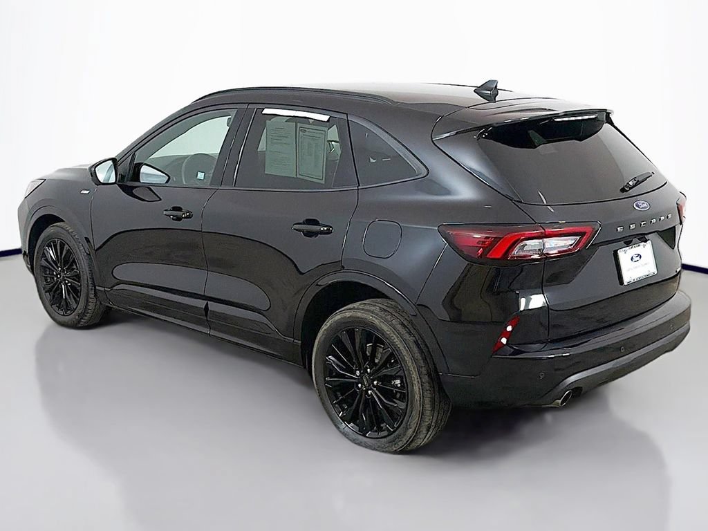 Used 2023 Ford Escape ST-Line Elite AWD/4WD image 11
