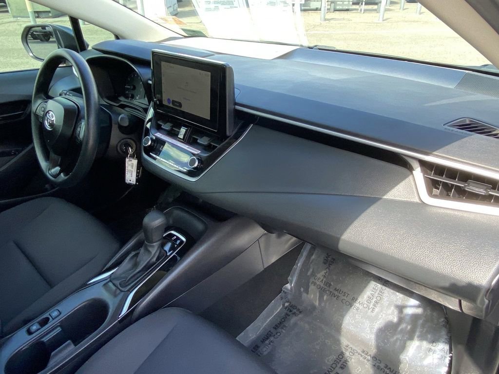 Certified 2025 Toyota Corolla LE FWD image 17