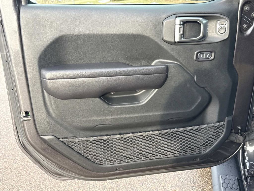 Used 2018 Jeep Wrangler Unlimited Sport S image 16