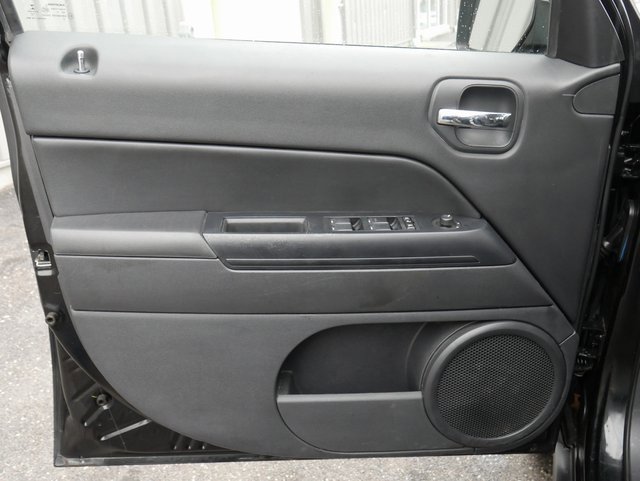 Used 2014 Jeep Patriot Latitude image 10