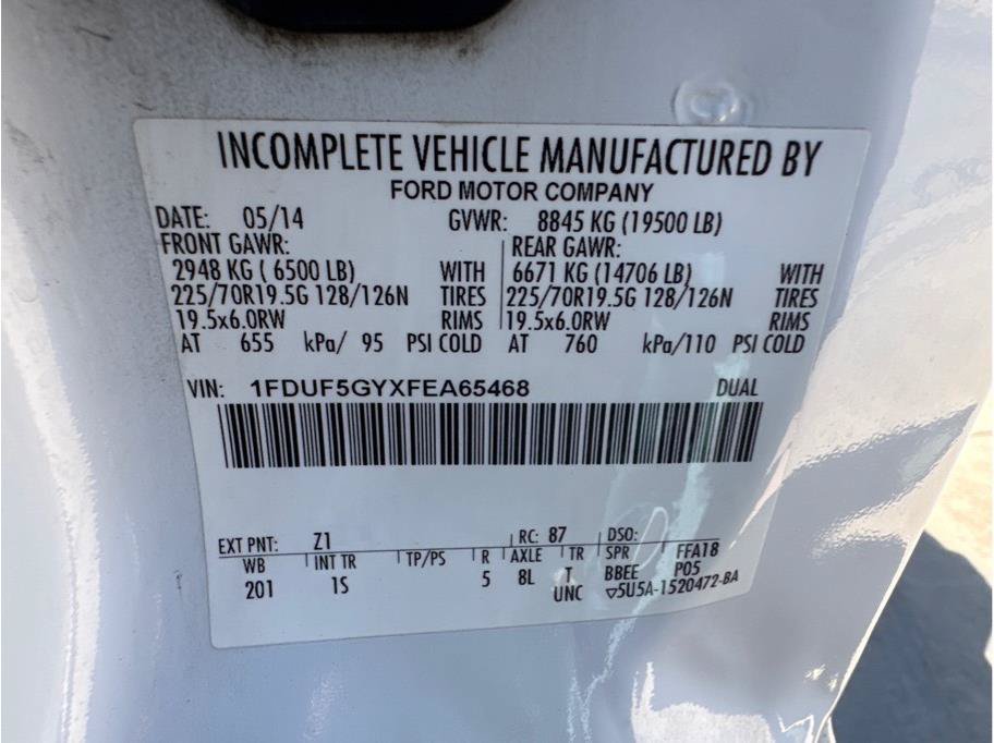 Used 2015 Ford F550 2WD Regular Cab Super Duty image 15