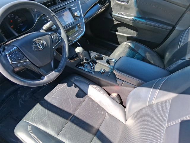 Used 2018 Toyota Avalon Limited w/ Carpet Mat Package FWD image 16