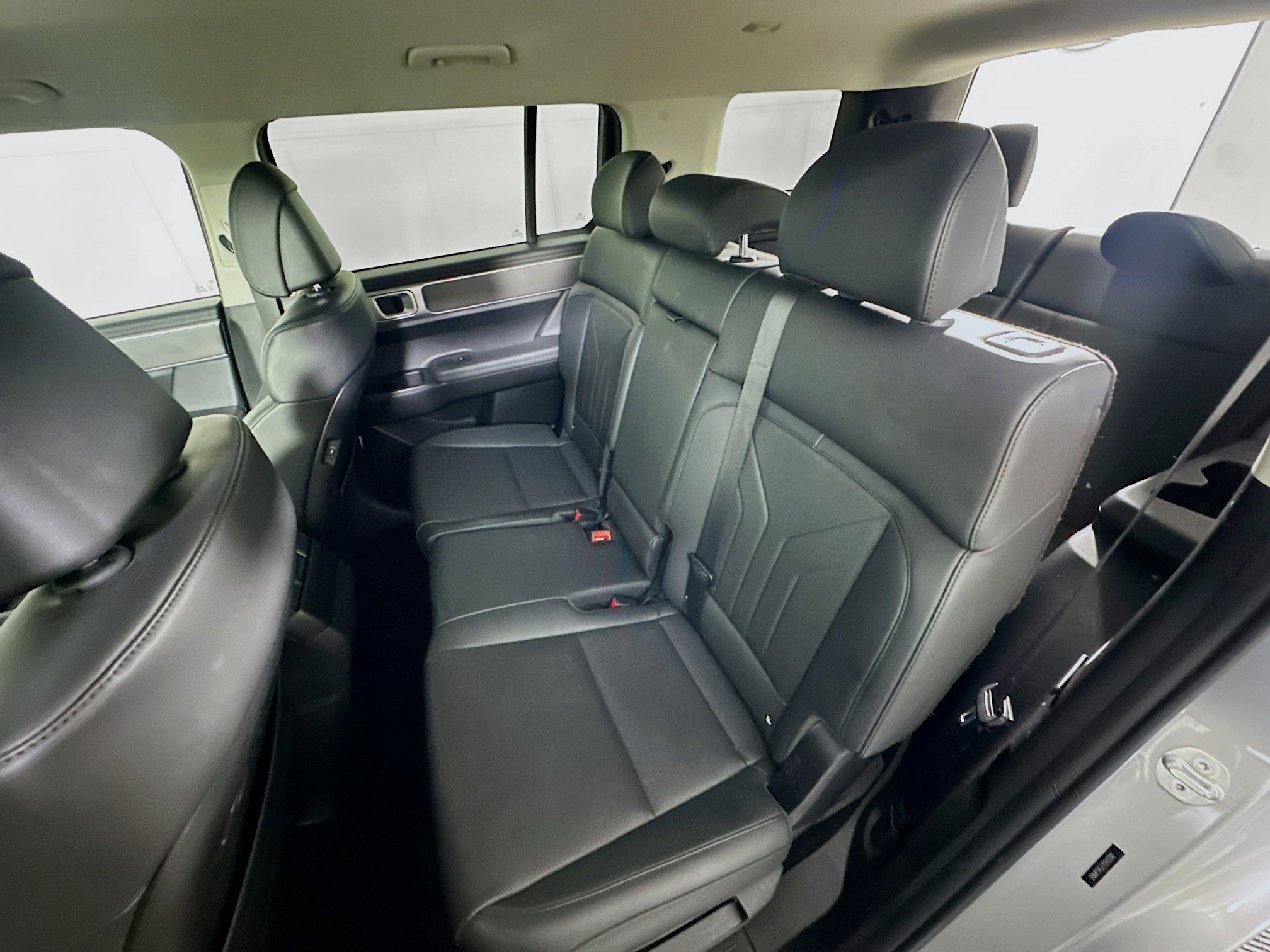 Used 2025 Hyundai Santa Fe SEL FWD image 27