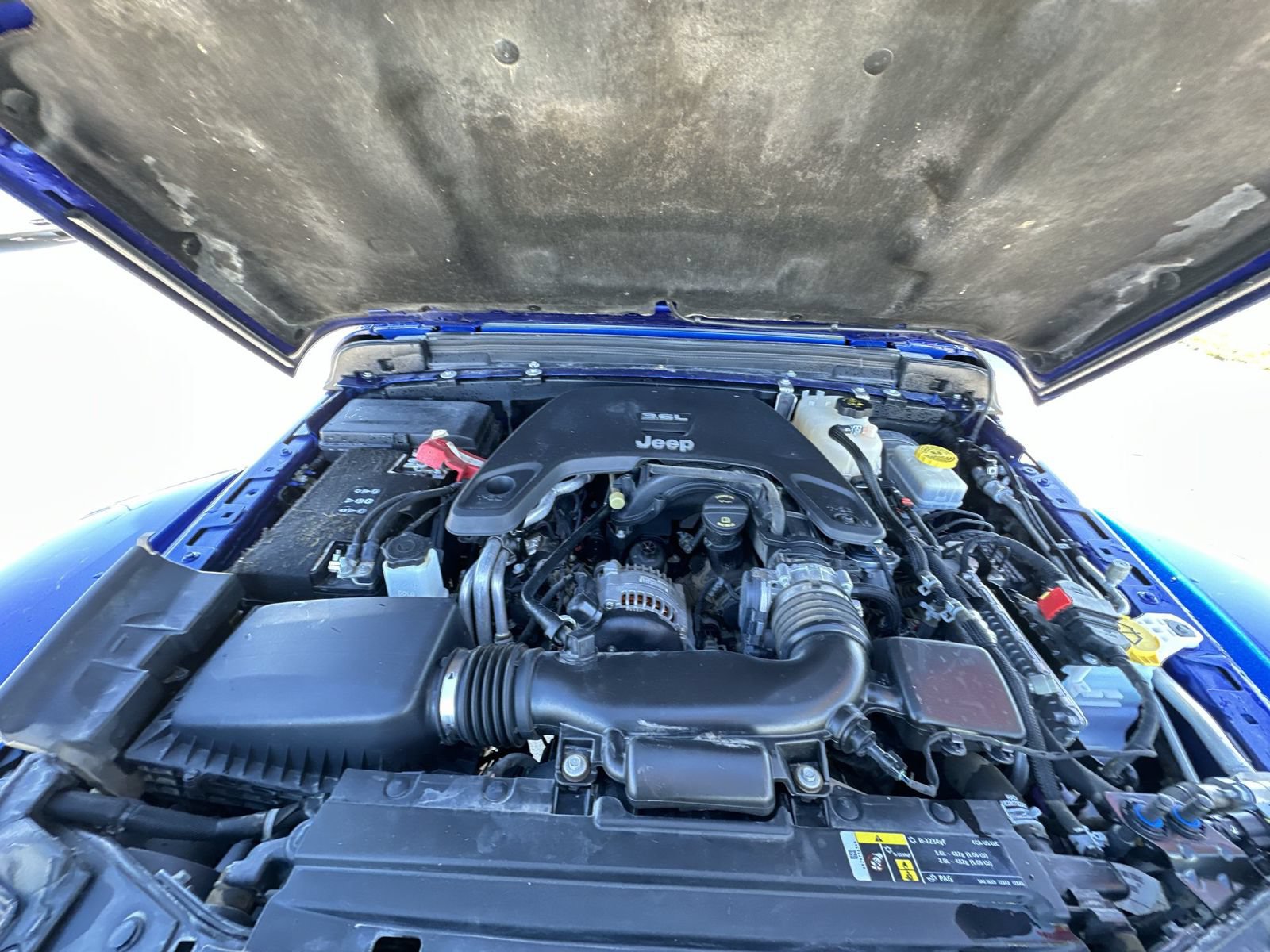 Used 2018 Jeep Wrangler Unlimited Rubicon AWD/4WD image 3
