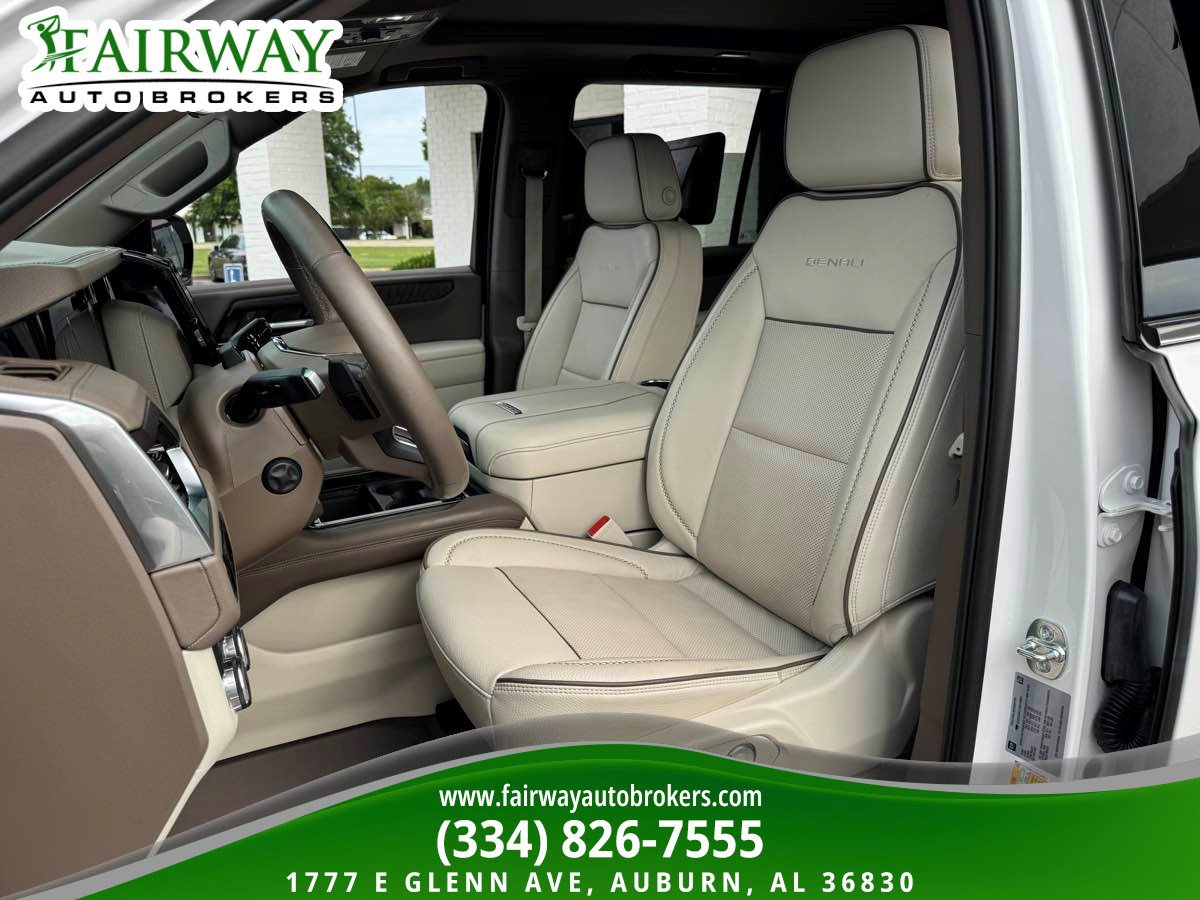 Used 2025 GMC Yukon Denali w/ Denali Reserve Package AWD/4WD image 10
