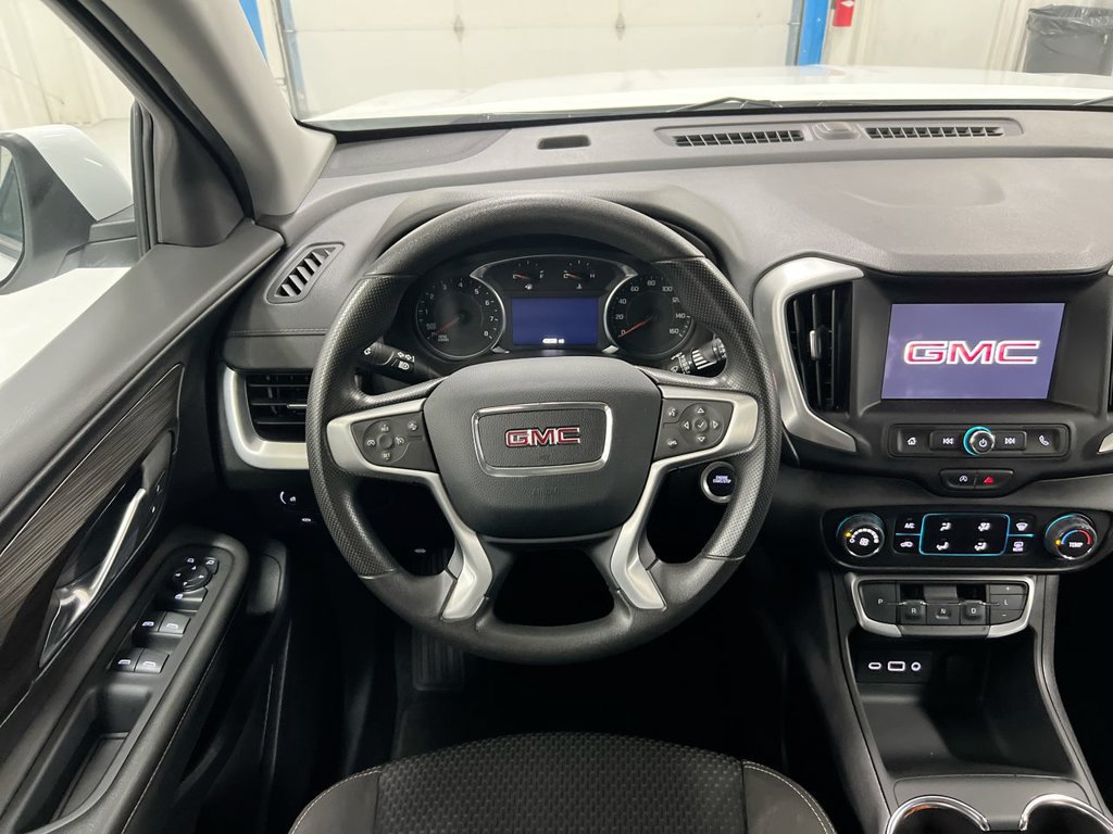 Used 2024 GMC Terrain SLE AWD/4WD image 11