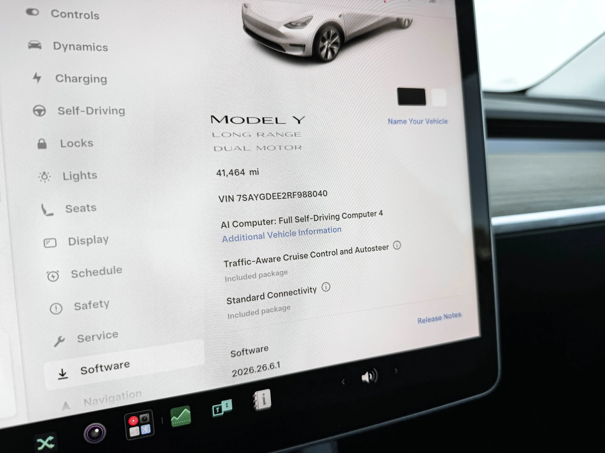 Used 2024 Tesla Model Y Long Range AWD/4WD image 19